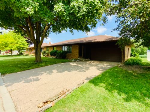 1709 Sunset Dr, Peru, IL, 61354-1220 | Card Image