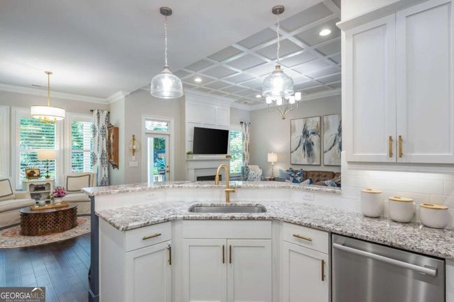 2855 Cogburn Pointe, House other with 5 bedrooms, 5 bathrooms and 2 parking in Alpharetta GA | Image 13