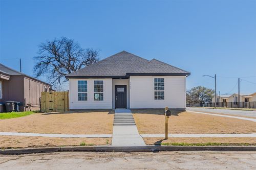 2900 Avenue C, Fort Worth, TX, 76105-1511 | Card Image