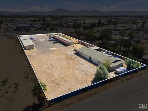 1639 S Union Ave, Bakersfield, CA, 93307-4145 | Card Image