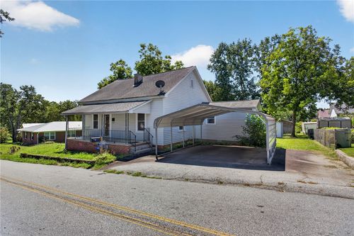 418 Gerber St, Walhalla, SC, 29691-2381 | Card Image