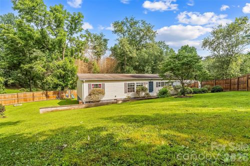 19 Brandon Ln, Weaverville, NC, 28787-9445 | Card Image