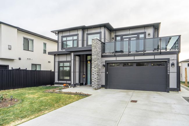 32644 Unger Court, House other with 6 bedrooms, 4 bathrooms and null parking in Mission BC | Image 1