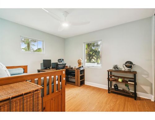 1427 40th Ave Ne, ST PETERSBURG, FL, 33703-5418 | Card Image