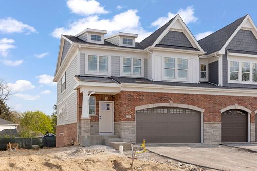 137 Harding Ct, GLEN ELLYN, IL, 60137-6269 | Card Image