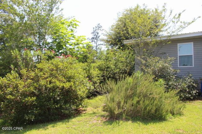 2100 Third Ave, House other with 3 bedrooms, 3 bathrooms and null parking in Sneads FL | Image 12