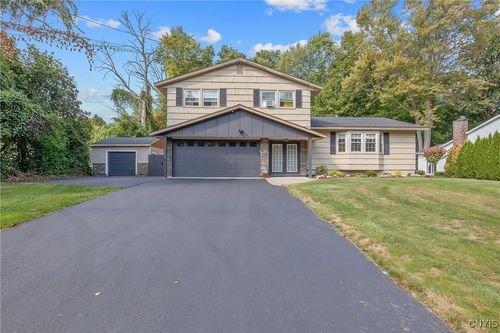 308 Victoria Park Dr, Liverpool, NY, 13088-5440 | Card Image