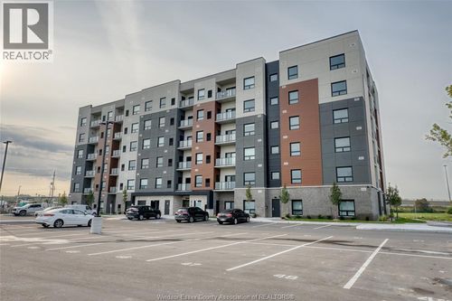 301-4785 Walker Rd, Windsor, ON, N9G0E3 | Card Image