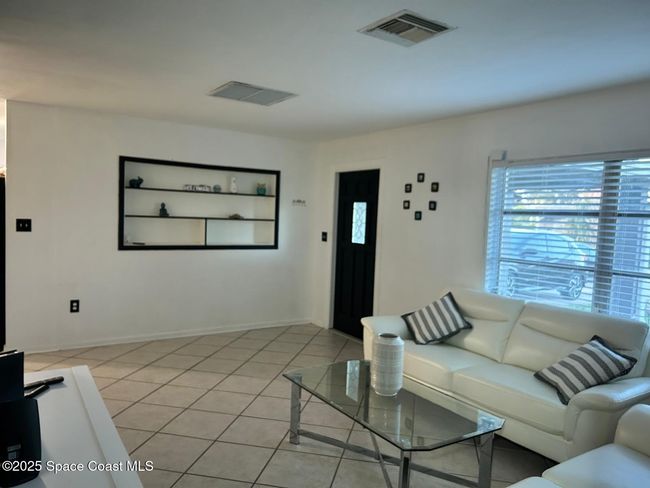 107 1 St St, House other with 3 bedrooms, 1 bathrooms and null parking in Merritt Island FL | Image 5
