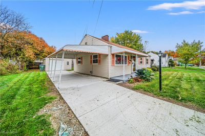 2367 11th Street, House other with 3 bedrooms, 1 bathrooms and null parking in Cuyahoga Falls OH | Image 2