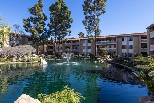 unit-1-331-1775 Diamond St, San Diego, CA, 92109-3318 | Card Image