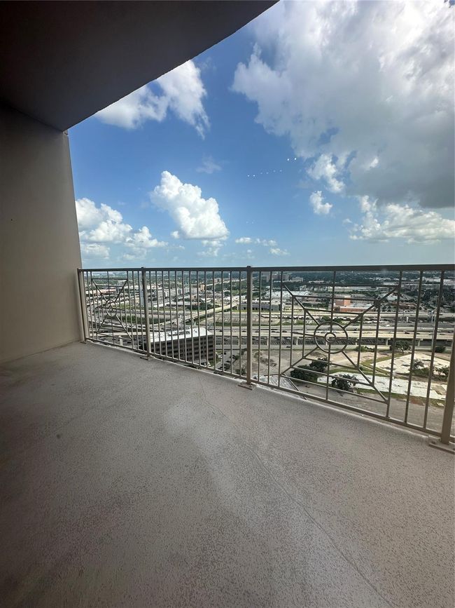 UNIT-2804 - 3505 Sage Rd, Condo with 1 bedrooms, 1 bathrooms and 1 parking in Houston TX | Image 15