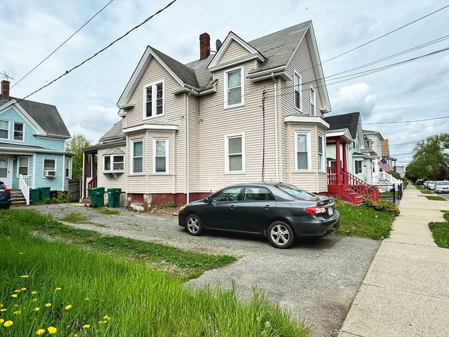 106 Eutaw Ave, Home with 4 bedrooms, 3 bathrooms and null parking in Lynn MA | Image 4