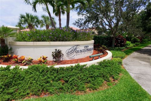 apt-102-572 7th Sq, Vero Beach, FL, 32962-1877 | Card Image
