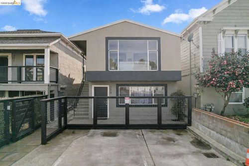 779 779 17th St, Oakland, CA, 94612 | Card Image