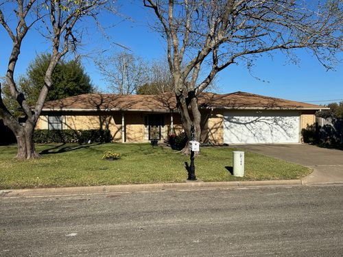 104 Willowcrest St, Mexia, TX, 76667-7001 | Card Image