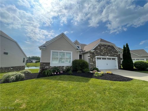 5271 Lake Vista Cir Nw, Massillon, OH, 44646-9231 | Card Image