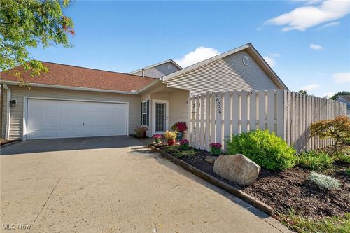 16259 Emerald Pt, Middleburg Heights, OH, 44130-8368 | Card Image