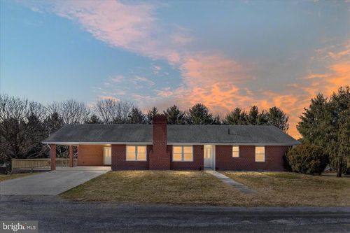 4 High View Dr, MAURERTOWN, VA, 22644-2616 | Card Image