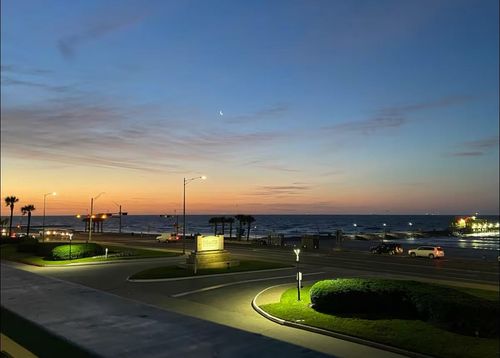 250-6102 Seawall Blvd, Galveston, TX, 77551-2031 | Card Image