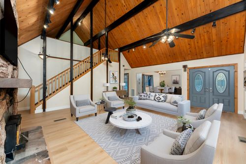 10922 E Lime Kiln Rd, Grass Valley, CA, 95949-8104 | Card Image