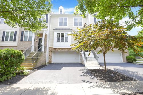 341 Hanton Way, Columbus, OH, 43213-4431 | Card Image