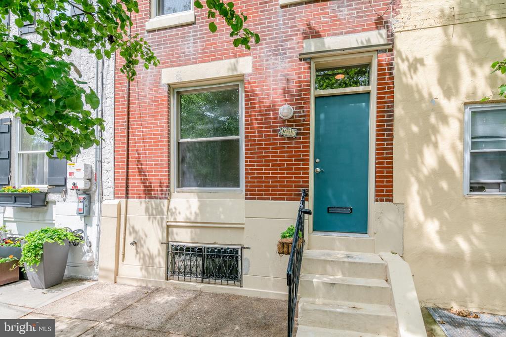 36th St, Philadelphia, PA 19146