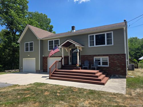326 Bullville Rd, Montgomery, NY, 12549-1811 | Card Image
