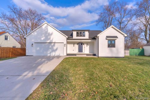 22664 Colgate St, Farmington Hills, MI, 48336-3616 | Card Image