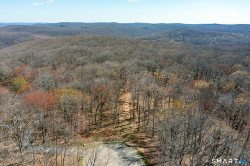 22 Old Paddock Ln, South Kent, CT, 06785-1040 | Card Image