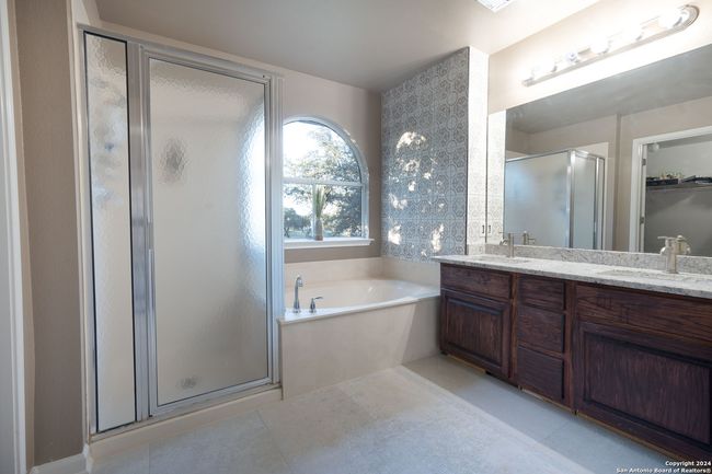 11827 Drought Pass, House other with 3 bedrooms, 3 bathrooms and null parking in Helotes TX | Image 6