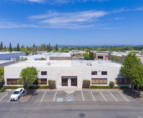 700-7975 Cameron Dr, Windsor, CA, 95492-8568 | Card Image
