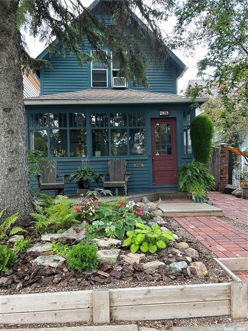 436 6th Street E, Saskatoon, SK, S7H1B8 | Card Image