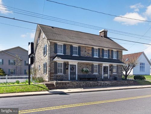 1434 W Broad St, Quakertown, PA, 18951-1161 | Card Image