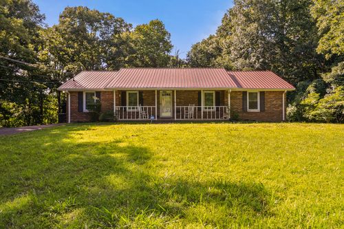 211 Rouse Rd, Dickson, TN, 37055-3384 | Card Image