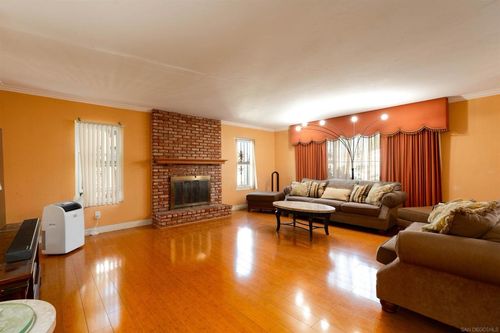 10448 Glenellen Avenue, San Diego, CA, 92126 | Card Image