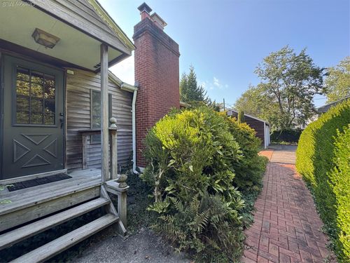 104 Cuba Hill Rd, Greenlawn, NY, 11740-2721 | Card Image