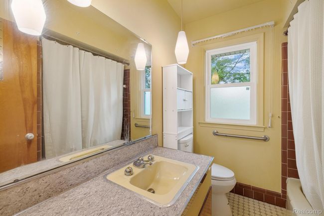 36195 Farmbrook Dr-16.jpg | Image 12