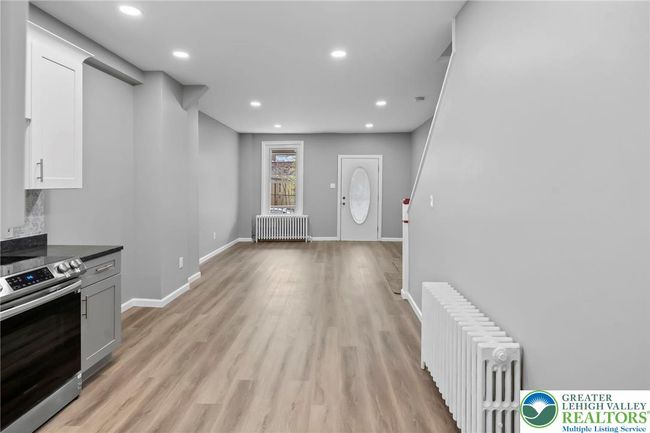 1478 E 5 Th St, Townhouse with 3 bedrooms, 2 bathrooms and null parking in BETHLEHEM PA | Image 7