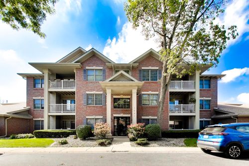2c-1641 White Oak Cir, Munster, IN, 46321-3890 | Card Image