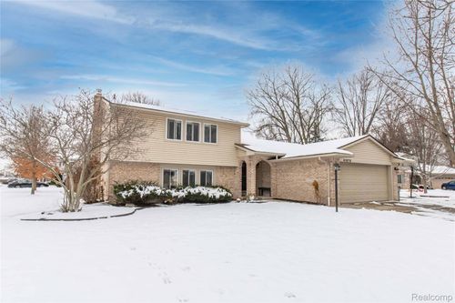 41870 Winter Ct, Canton, MI, 48187-3527 | Card Image