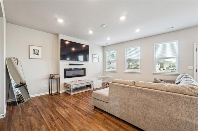 4713 Ridge Valley Dr, House other with 3 bedrooms, 3 bathrooms and null parking in Gainesville GA | Image 4