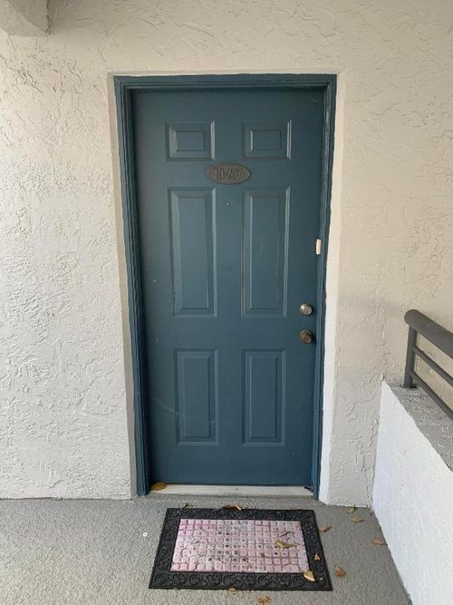 10207-651 Lyons Rd, Coconut Creek, FL, 33063-6717 | Card Image