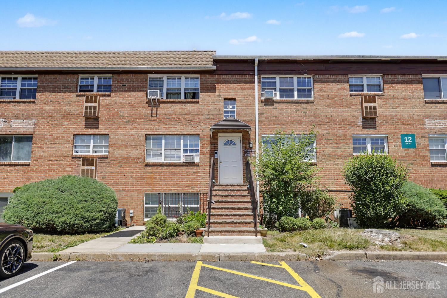 Residential in Edison