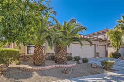 819 Cardamom Court, House other with 3 bedrooms, 2 bathrooms and null parking in Henderson NV | Image 2