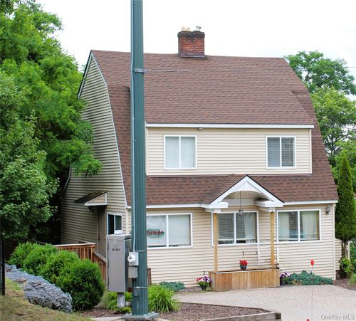 58 Pleasant St, Monticello, NY, 12701-1434 | Card Image