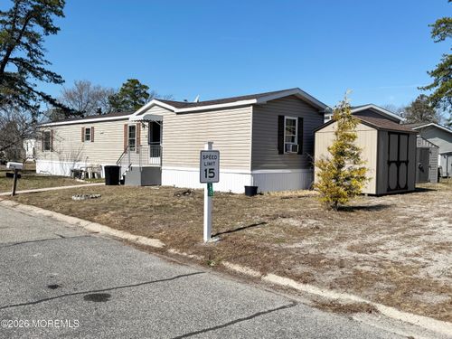 42 Woodchuck Pkwy, Whiting, NJ, 08759-3643 | Card Image