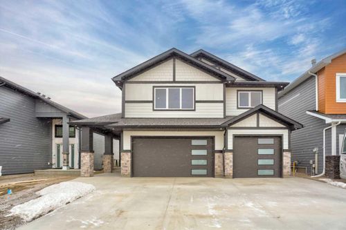 4517 40 Ave S, Lethbridge, AB, T1K8G2 | Card Image