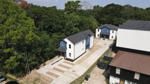 ab-9439 Radio Road, Houston, TX, 77075 | Card Image