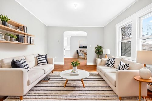 669 N Division St, Peekskill, NY, 10566-2303 | Card Image